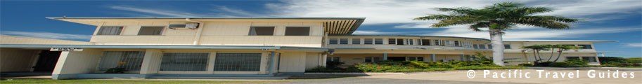 picture of front of the tavua hotel fiji
